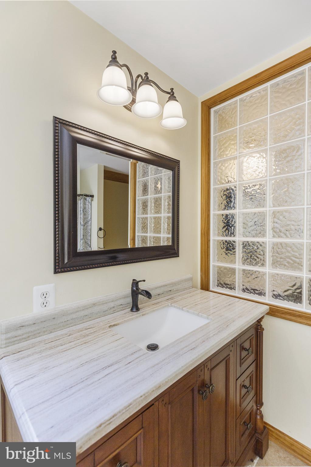 500 Plum Point Road Huntingtown, MD 20639 - Photo 21 of 30 Bathroom 3