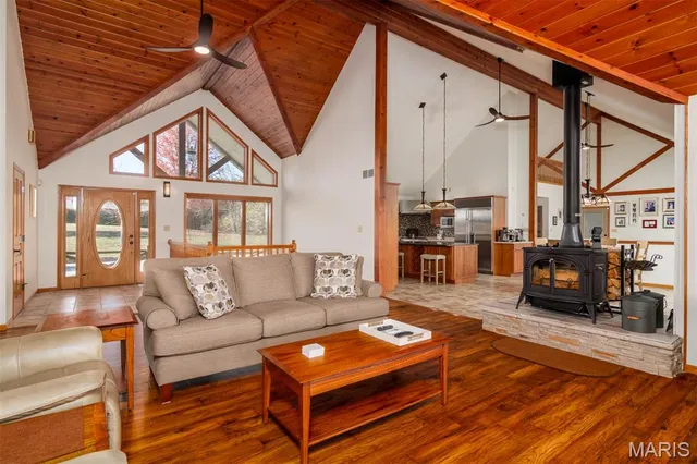 $899,900 | 5345 Old Litchfield Trail, Litchfield, IL 62056