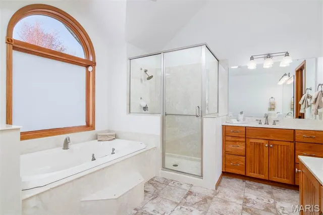 $899,900 | 5345 Old Litchfield Trail, Litchfield, IL 62056