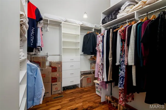 $899,900 | 5345 Old Litchfield Trail, Litchfield, IL 62056