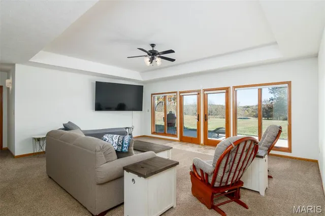 $899,900 | 5345 Old Litchfield Trail, Litchfield, IL 62056