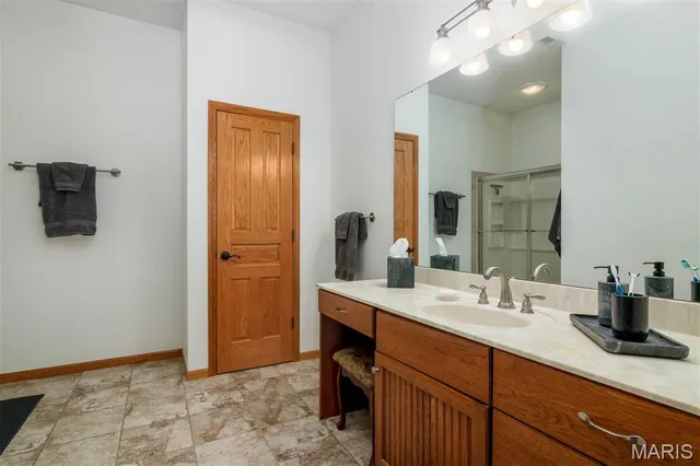 $899,900 | 5345 Old Litchfield Trail, Litchfield, IL 62056