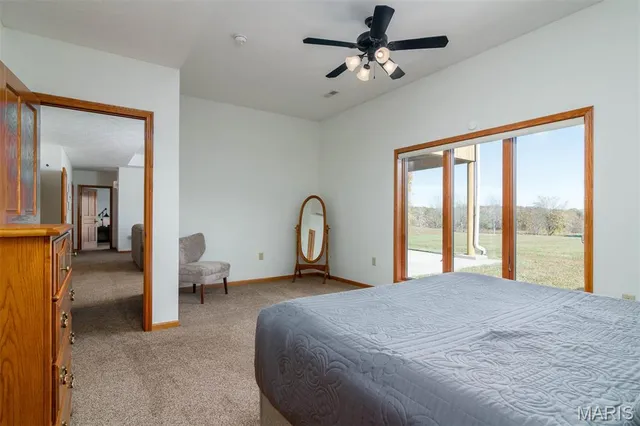 $899,900 | 5345 Old Litchfield Trail, Litchfield, IL 62056