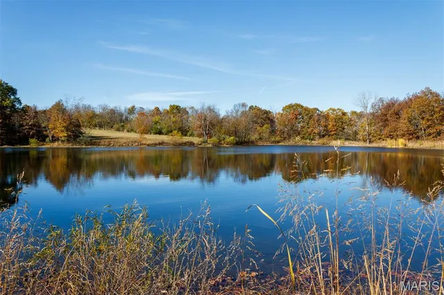 $899,900 | 5345 Old Litchfield Trail, Litchfield, IL 62056