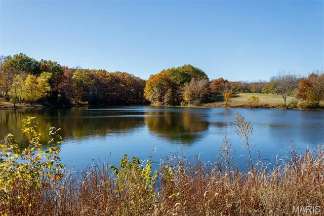 $899,900 | 5345 Old Litchfield Trail, Litchfield, IL 62056