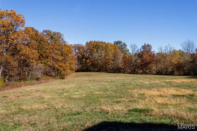 $899,900 | 5345 Old Litchfield Trail, Litchfield, IL 62056