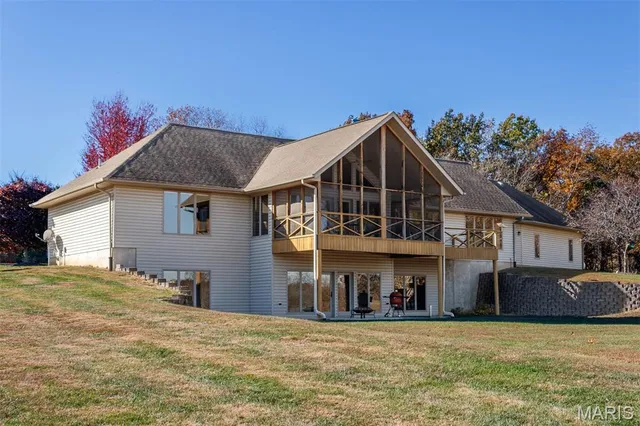 $899,900 | 5345 Old Litchfield Trail, Litchfield, IL 62056