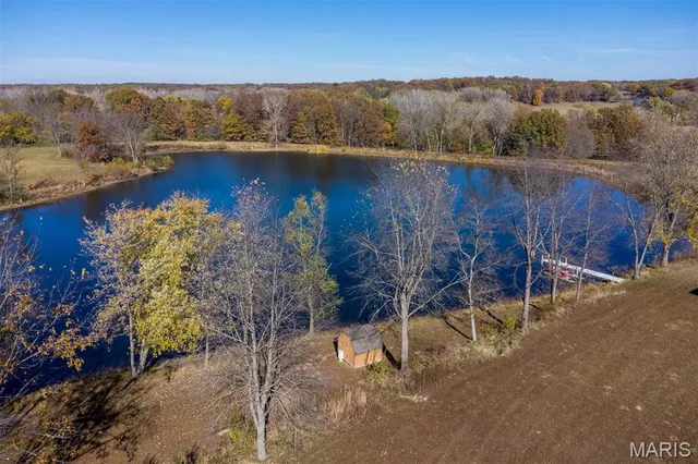 $899,900 | 5345 Old Litchfield Trail, Litchfield, IL 62056