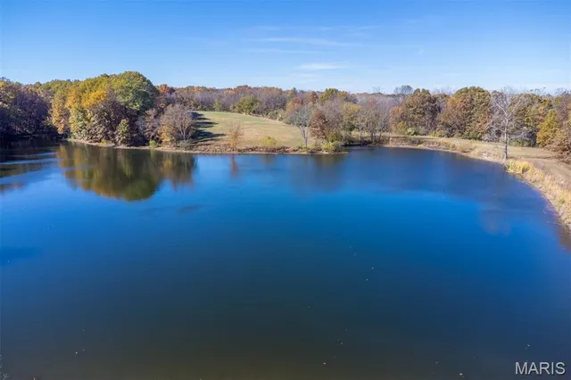 $899,900 | 5345 Old Litchfield Trail, Litchfield, IL 62056