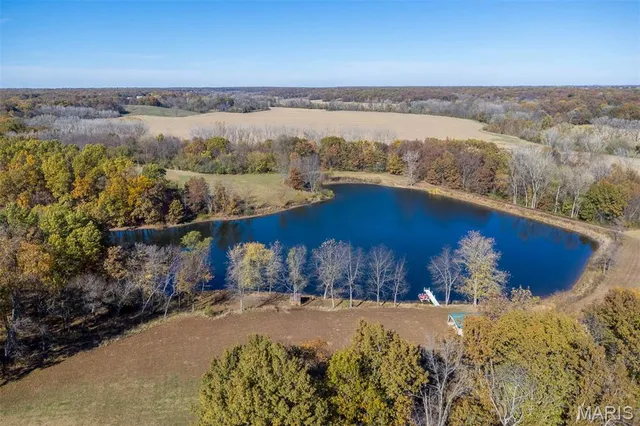 $899,900 | 5345 Old Litchfield Trail, Litchfield, IL 62056