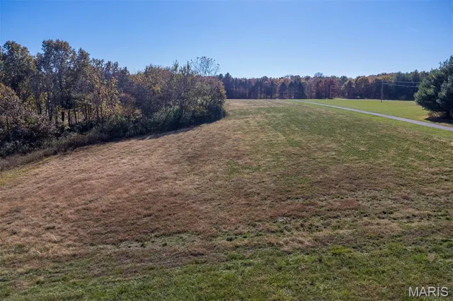 $899,900 | 5345 Old Litchfield Trail, Litchfield, IL 62056