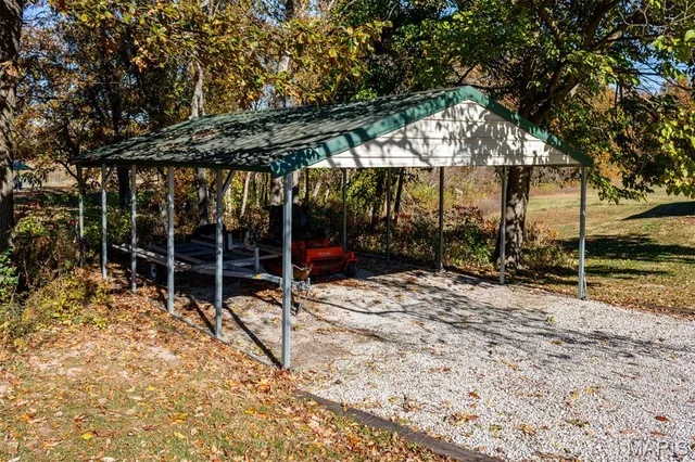 $899,900 | 5345 Old Litchfield Trail, Litchfield, IL 62056