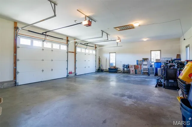 $899,900 | 5345 Old Litchfield Trail, Litchfield, IL 62056