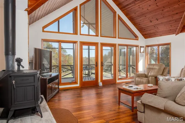 $899,900 | 5345 Old Litchfield Trail, Litchfield, IL 62056