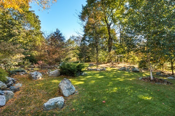 27 Maple Street Lexington, MA 02420 - Photo 23 of 24 Gallery Image 23