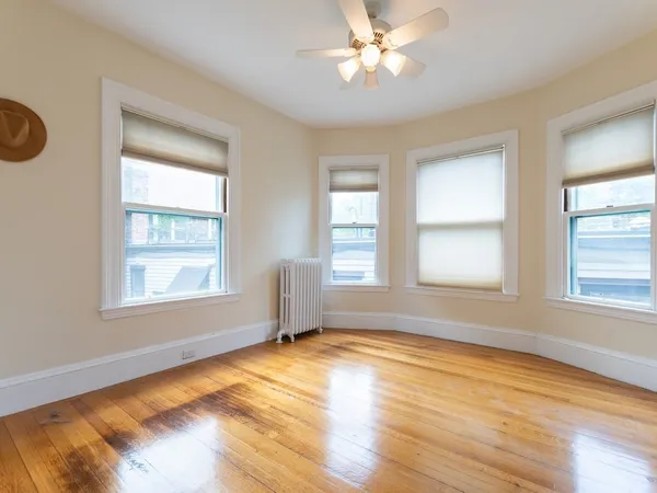 $3,200 | 40 Marshall Street, Unit 1, Watertown, MA 02472