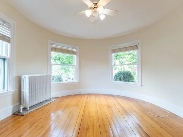 $3,200 | 40 Marshall Street, Unit 1, Watertown, MA 02472