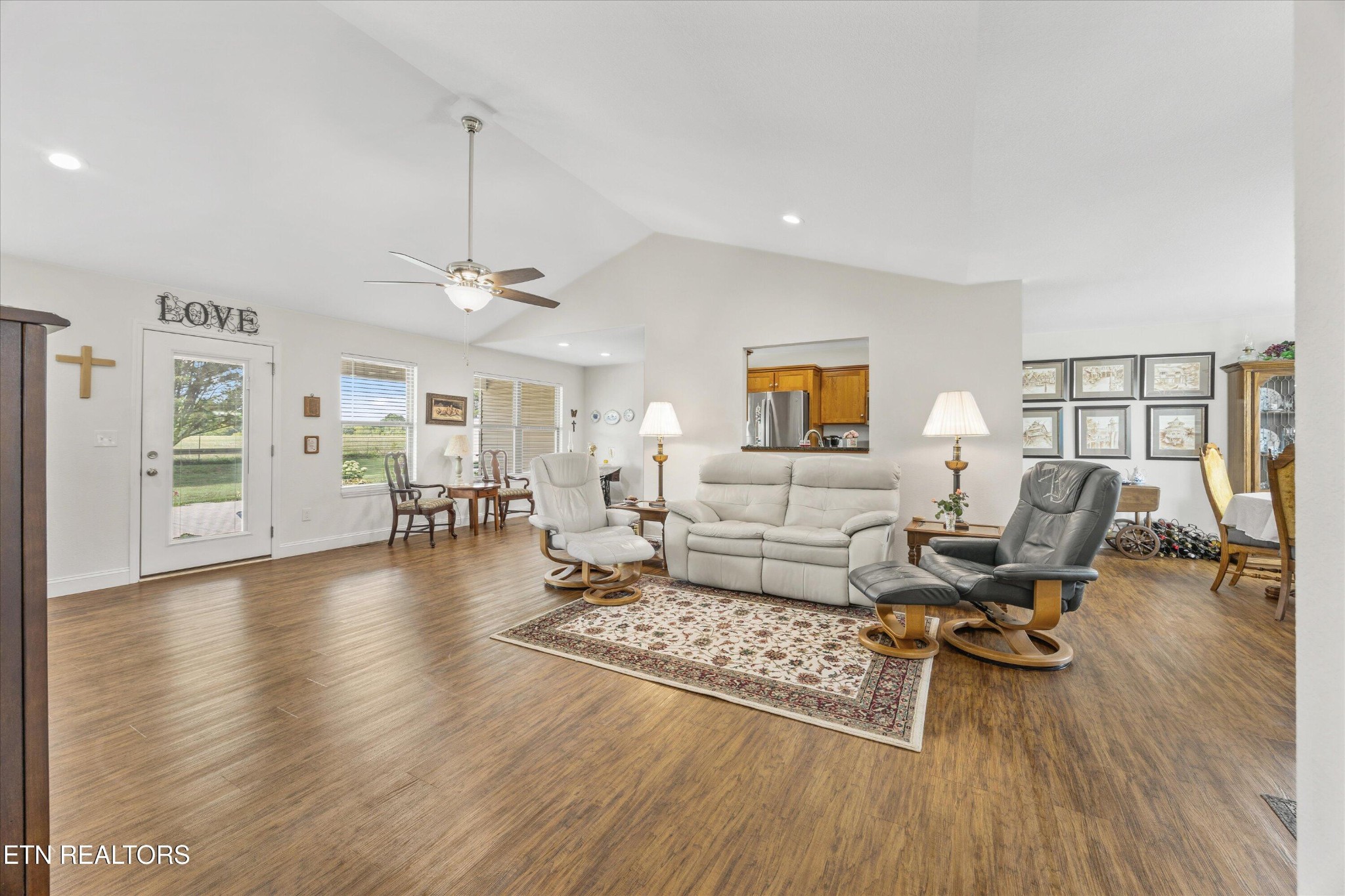 155 Wind Chase Way Madisonville, TN 37354 - Photo 10 of 43 Gallery Image 10