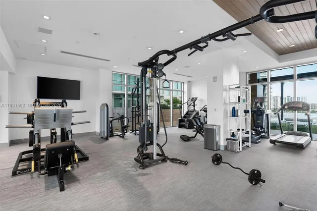 $23,000 | 330 Sunny Isles Boulevard, Unit 5LPH04, Sunny Isles Beach, FL 33160