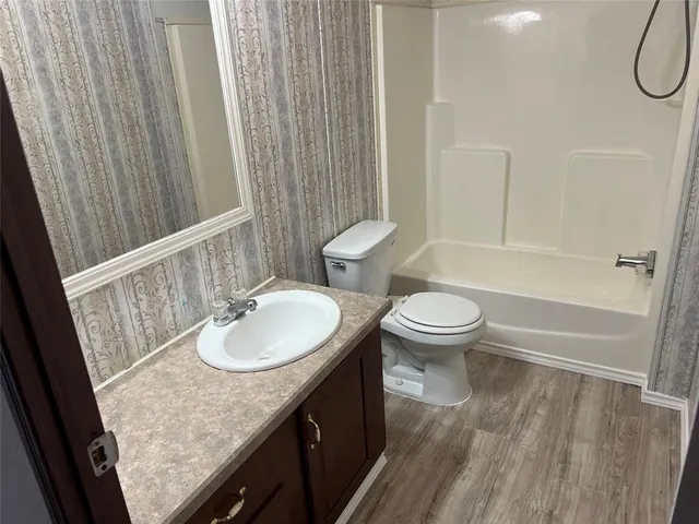 $1,950 | 2648 County Road 600, Farmersville, TX 75442