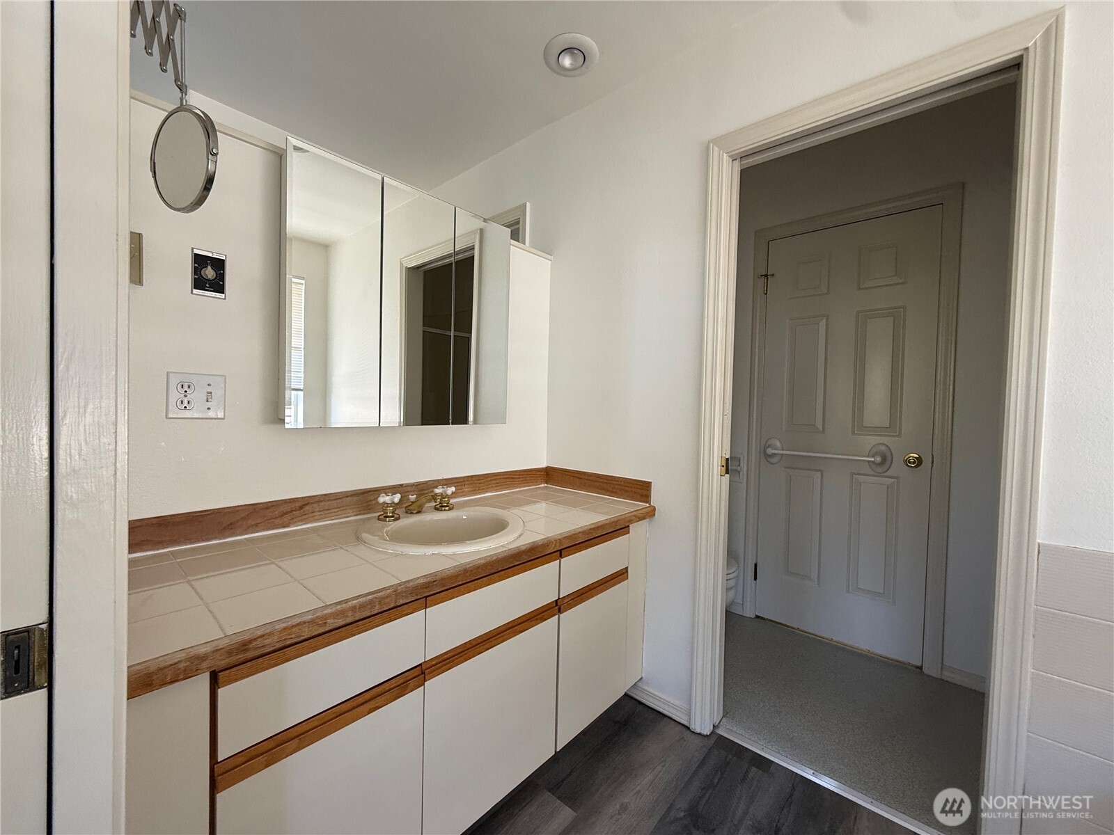 2327 North 65th Street Seattle, WA 98103 - Photo 18 of 30