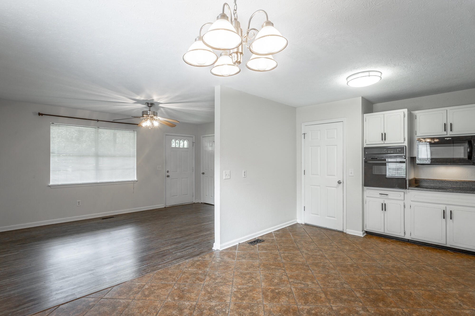 157 Bell Road Chickamauga, GA 30707 - Photo 12 of 31 Eat in Kitchen