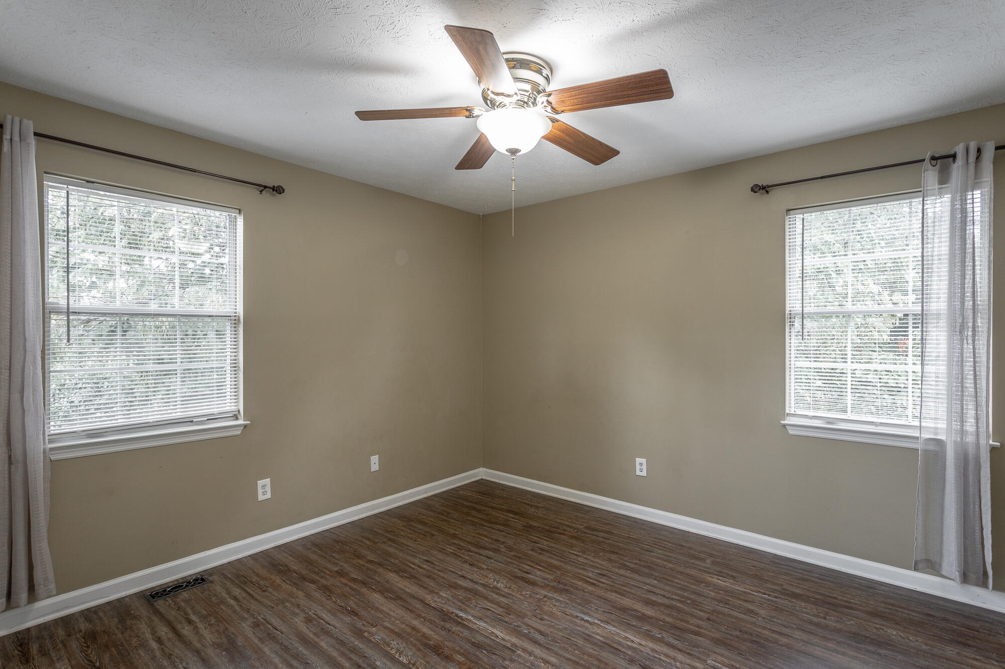 157 Bell Road Chickamauga, GA 30707 - Photo 15 of 31 Primary Bedroom