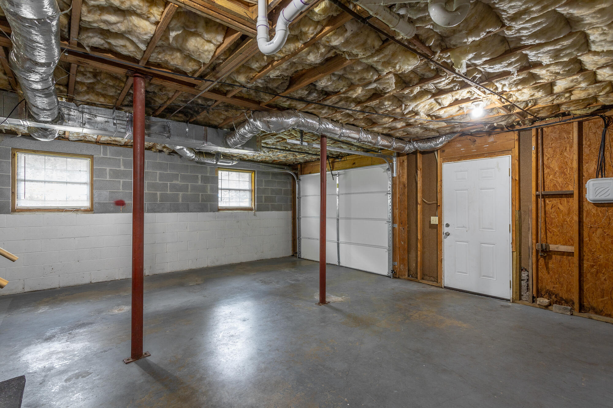 157 Bell Road Chickamauga, GA 30707 - Photo 23 of 31 Garage