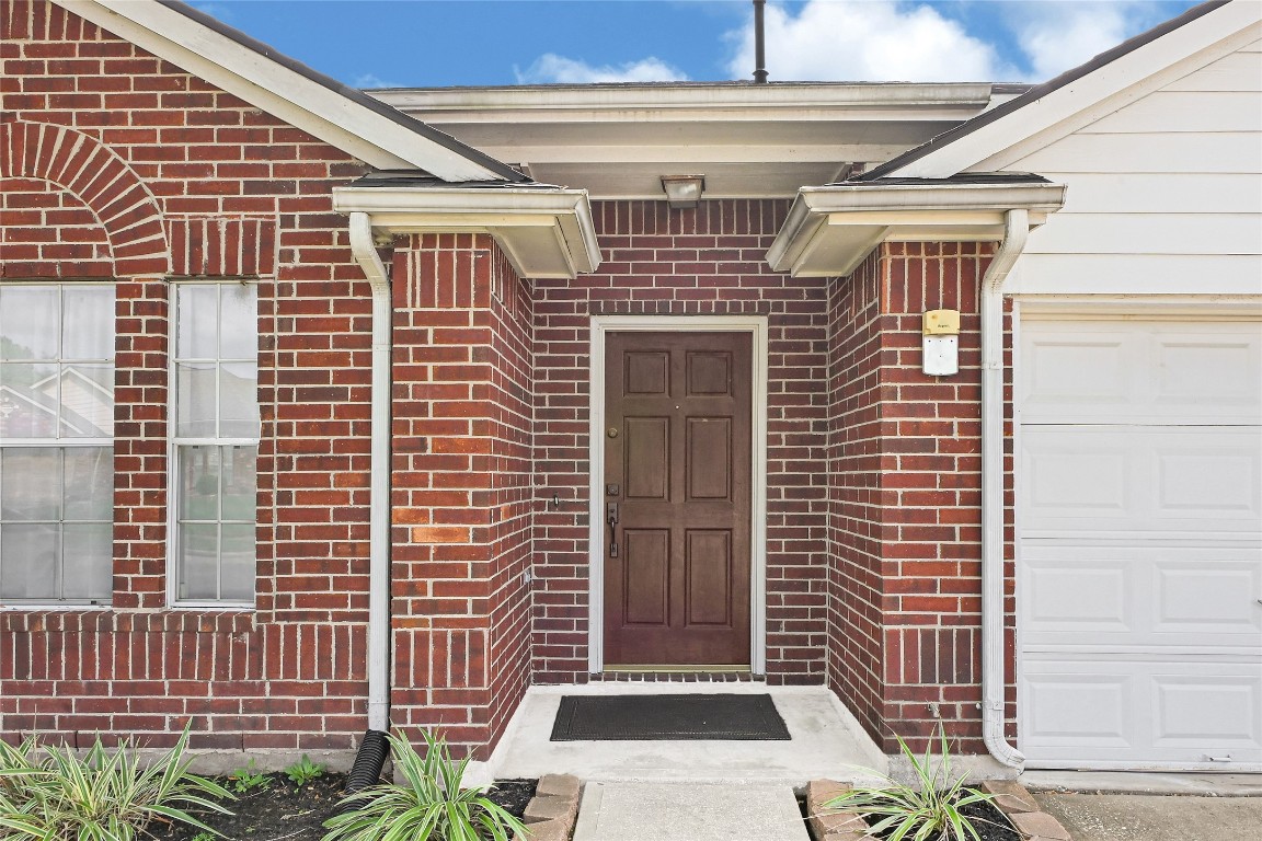 5007 Ridgeway Drive Pasadena, TX 77504 - Photo 2 of 24