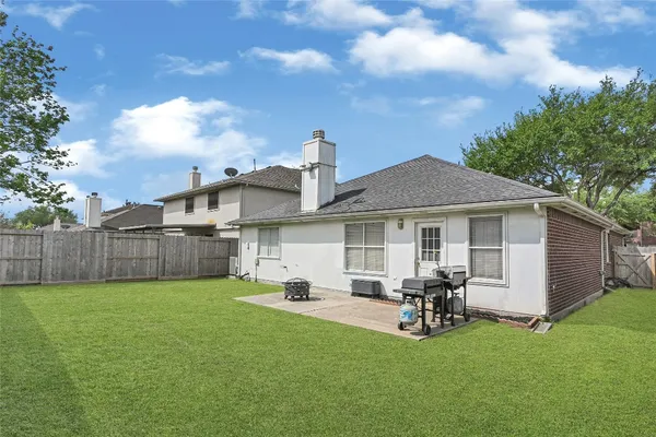 $332,000 | 5007 Ridgeway Drive, Pasadena, TX 77504