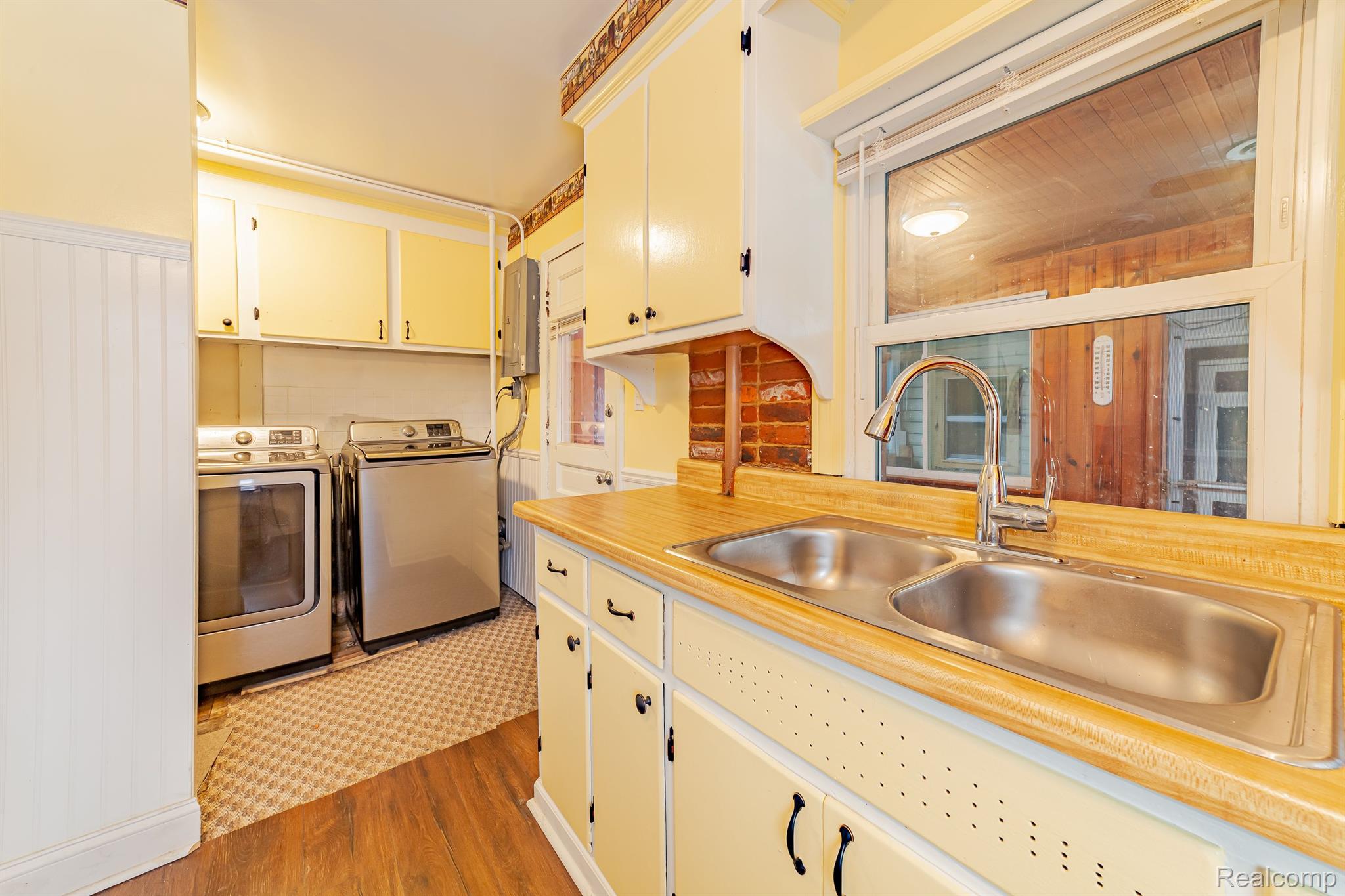 13881 Stephens Road Warren, MI 48089 - Photo 22 of 33 Gallery Image 22