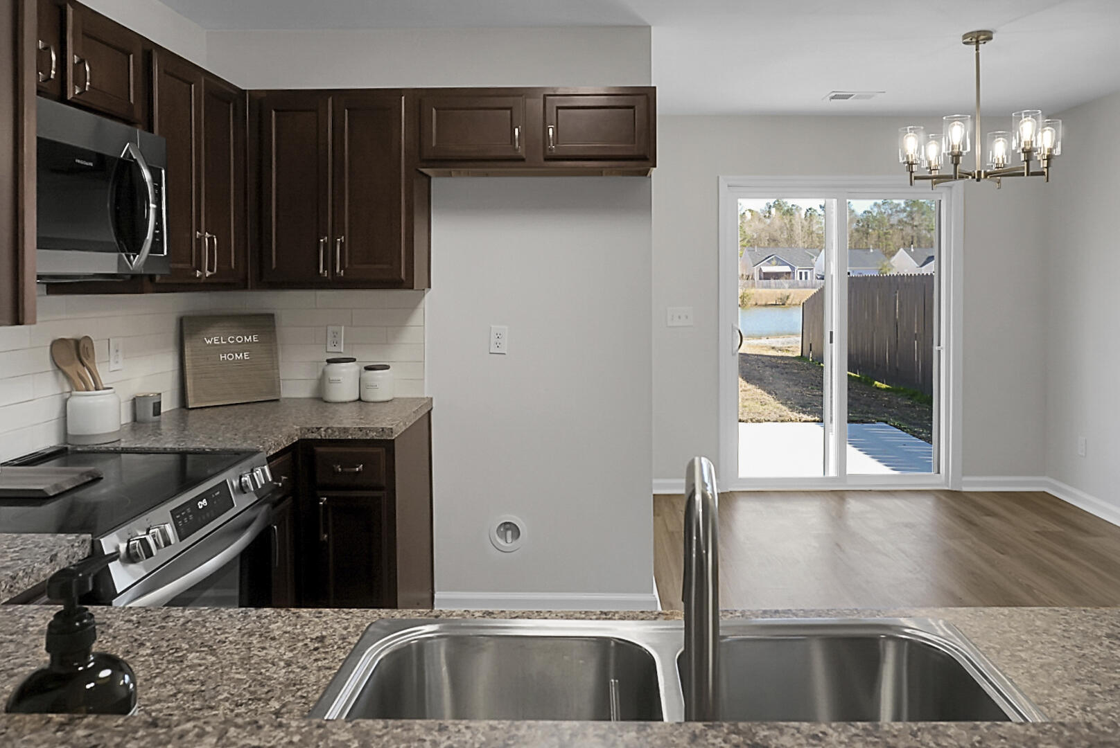 109 Brittondale Road Summerville, SC 29485 - Photo 11 of 30 DSC09475