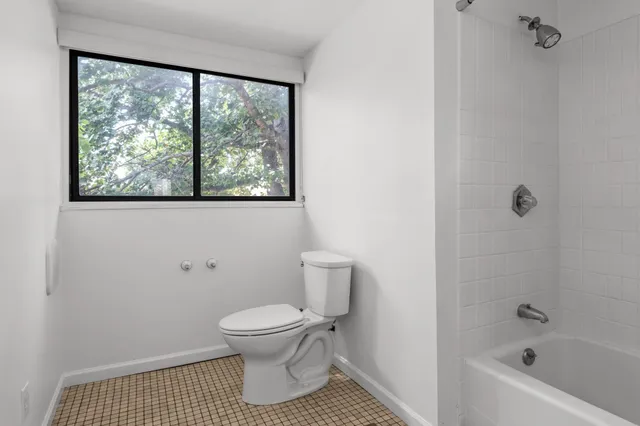 $3,750 | 1213 5th Avenue North, Nashville, TN 37208