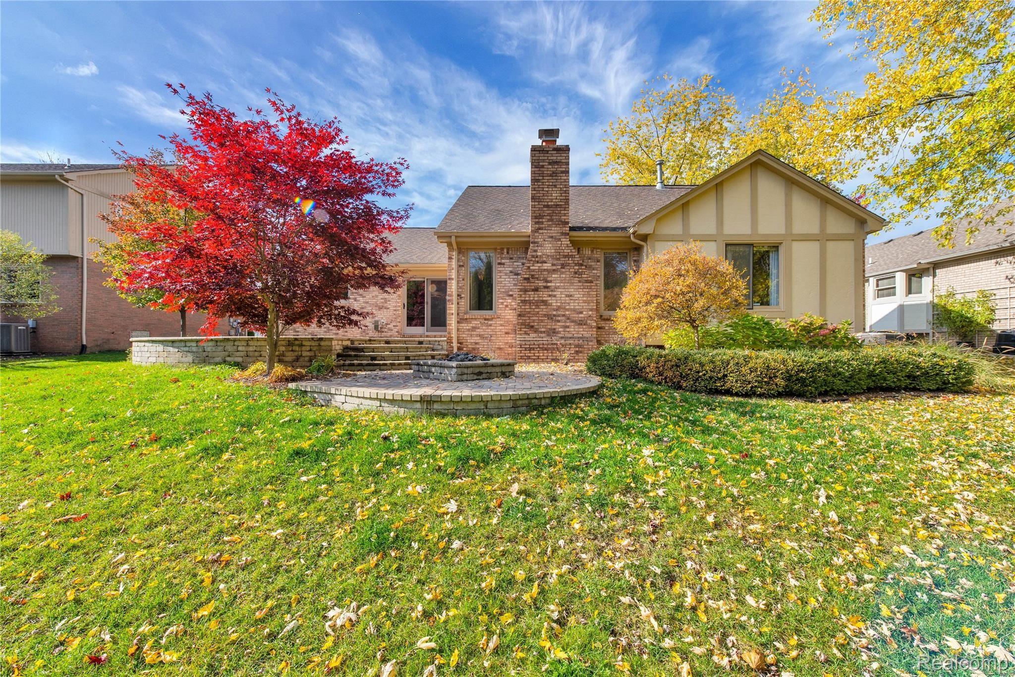 1239 Bembridge Drive Rochester, MI 48307 - Photo 31 of 33 1239 Bembridge Dr - HD Drone Photography-8.jpg
