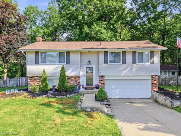 $279,999 | 307 Washington Drive, Northfield, OH 44067