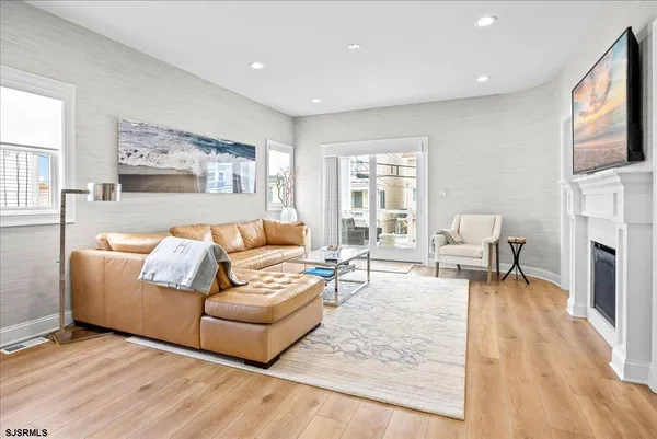 $25,000 | 208 North Surrey Avenue, Ventnor City, NJ 08406