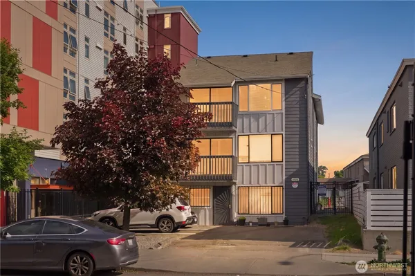 $1,100,000 | 4526 South Henderson Street, Seattle, WA 98118