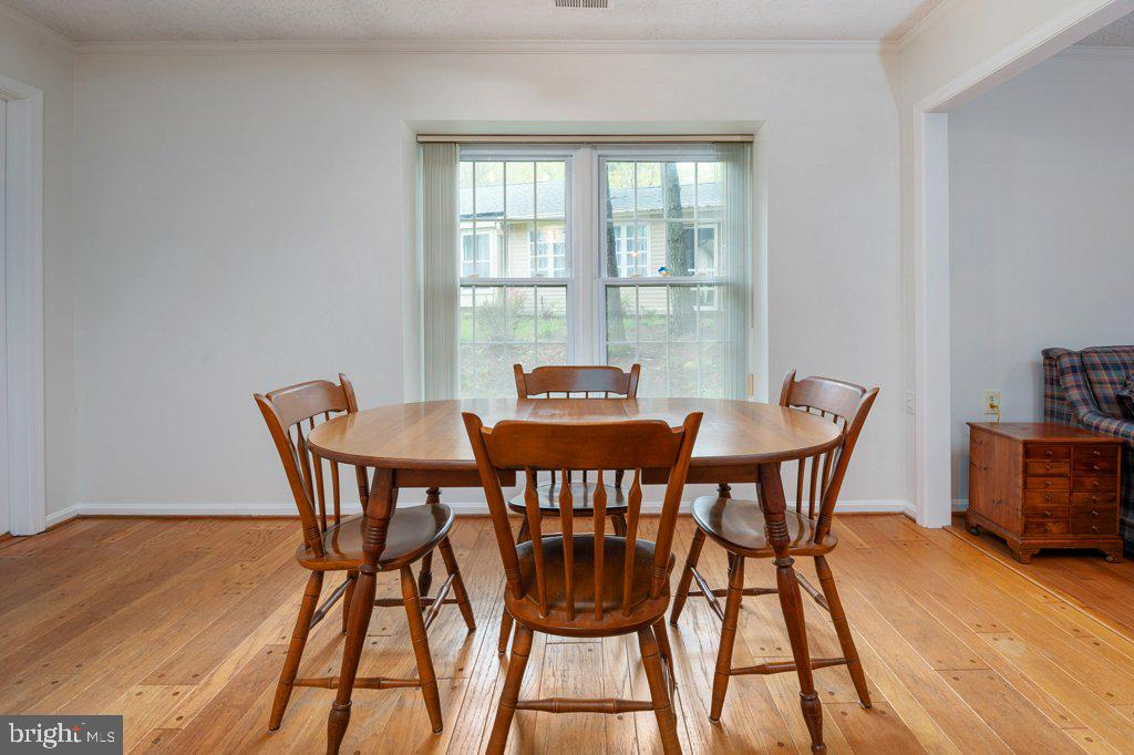 846 Woodmont Road Annapolis, MD 21401 - Photo 12 of 34 Kitchen - Side Bay Window