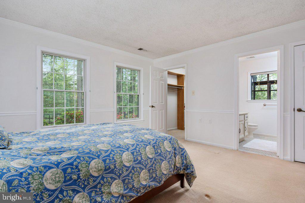 846 Woodmont Road Annapolis, MD 21401 - Photo 19 of 34 Owner's Bedroom