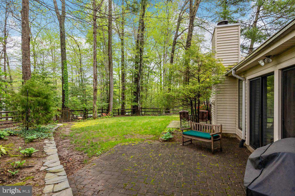 846 Woodmont Road Annapolis, MD 21401 - Photo 29 of 34 Patio off 3-Season Room