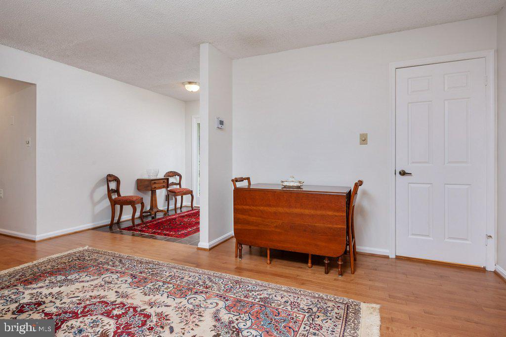 846 Woodmont Road Annapolis, MD 21401 - Photo 8 of 34 Separate Dining Area Off Living Room