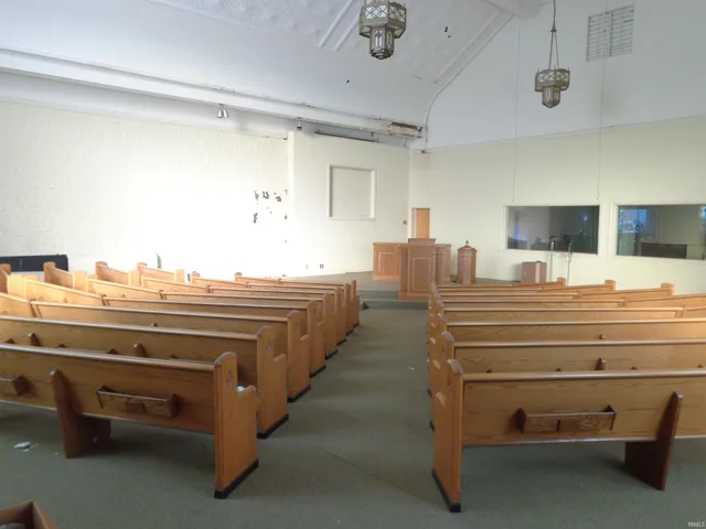 $149,000 | 227 North Main Street, Warren, IN 46792