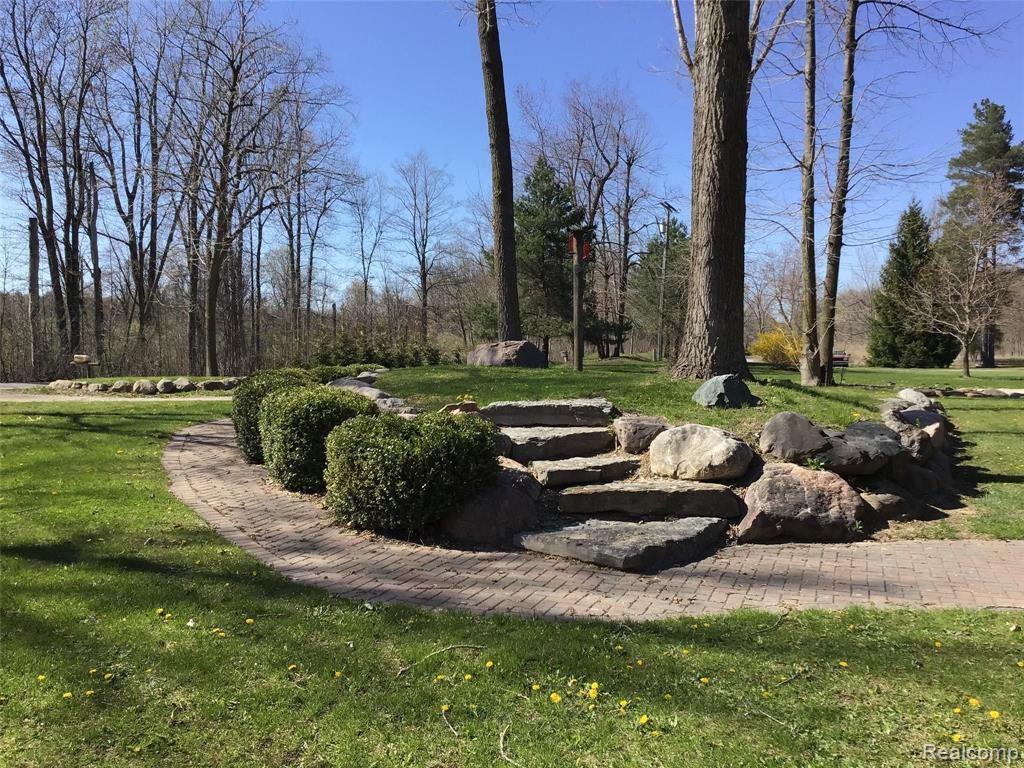 4260 Lake George Road Leonard, MI 48367 - Photo 6 of 37