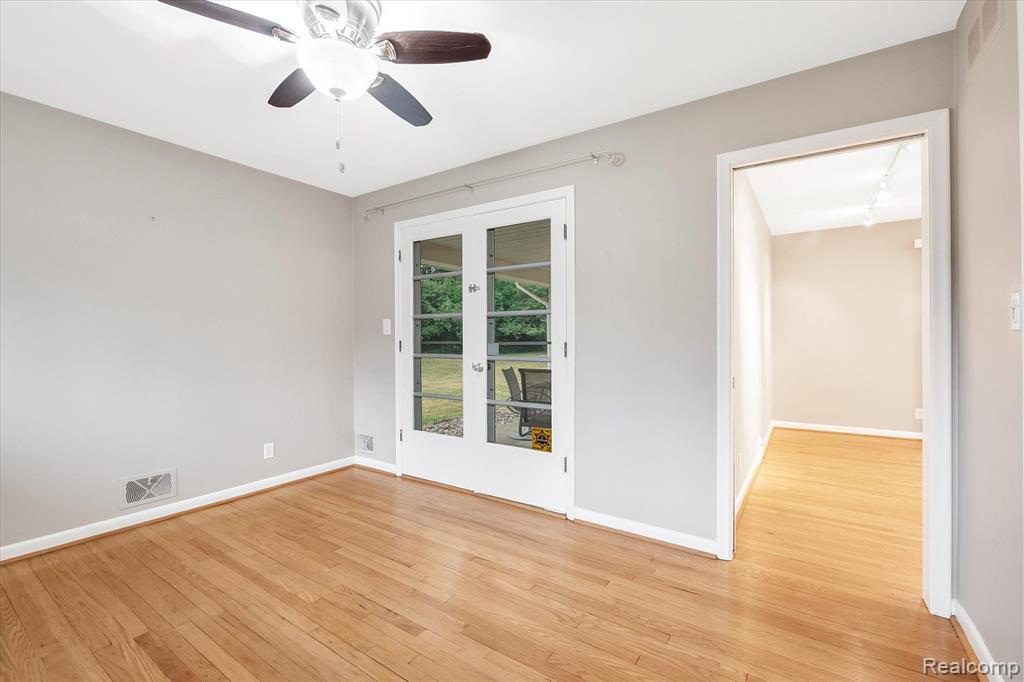 30540 Pear Ridge Farmington Hills, MI 48334 - Photo 22 of 66