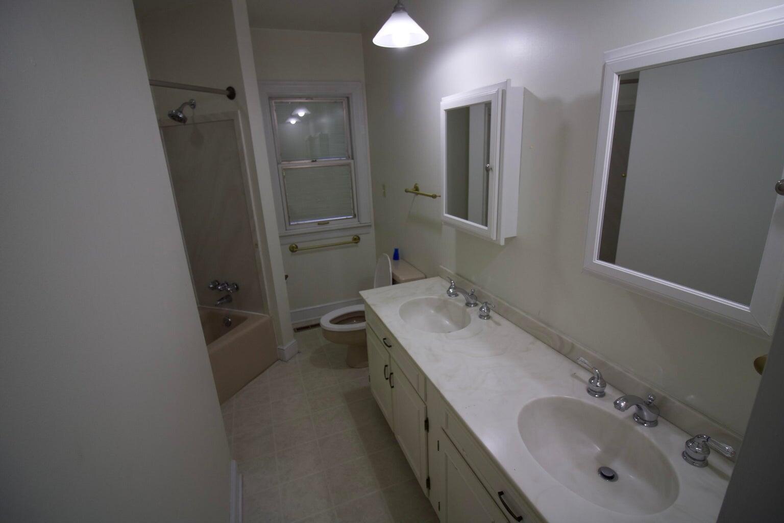 1502 Electric Road Southwest Roanoke, VA 24018 - Photo 23 of 28 14