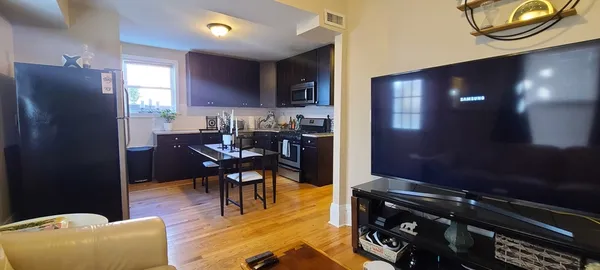 $3,300 | 367 Dorchester Street, Unit 2, Boston, MA 02127