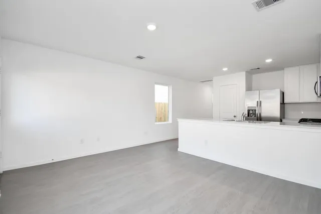 $1,650 | 21269 Carosella Drive, New Caney, TX 77357