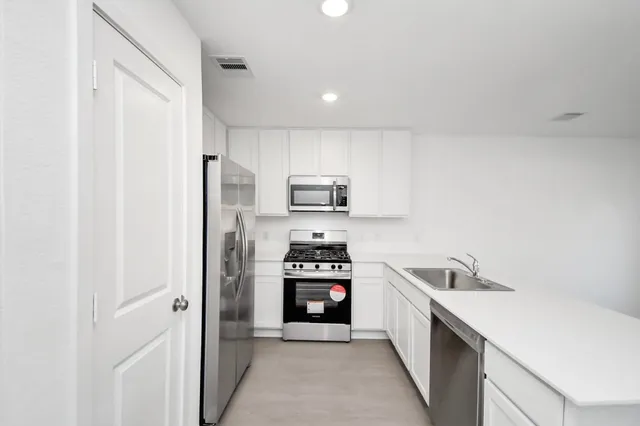 $1,650 | 21269 Carosella Drive, New Caney, TX 77357