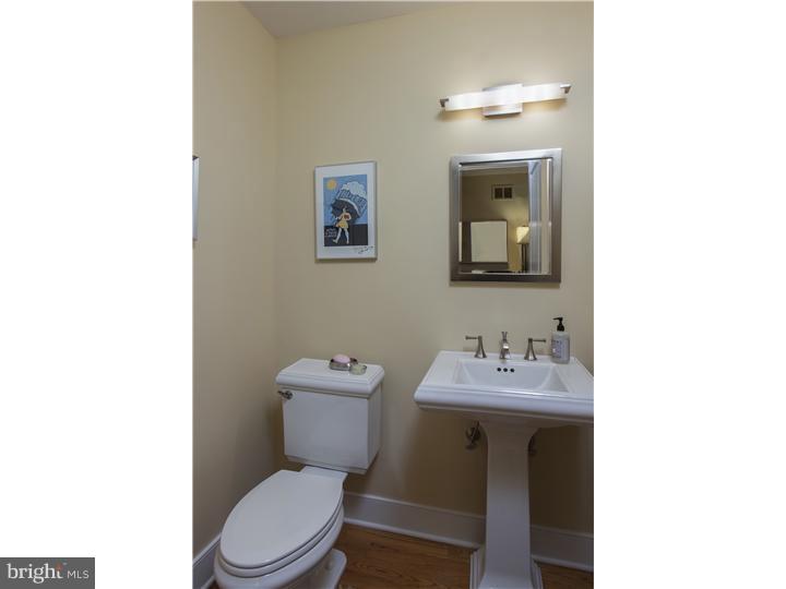 524 Christian Street Philadelphia, PA 19147 - Photo 12 of 17