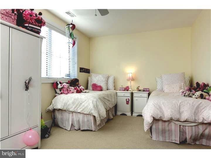 524 Christian Street Philadelphia, PA 19147 - Photo 9 of 17